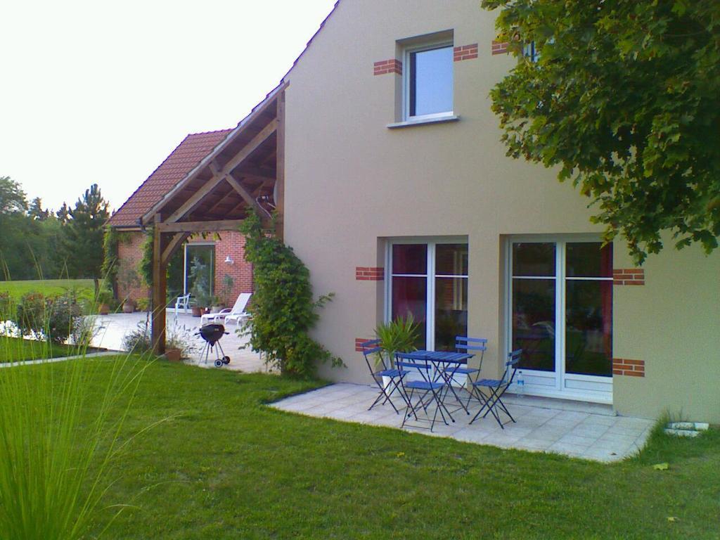 Bed and Breakfast Althaea La Ferté-Saint-Cyr Exterior foto